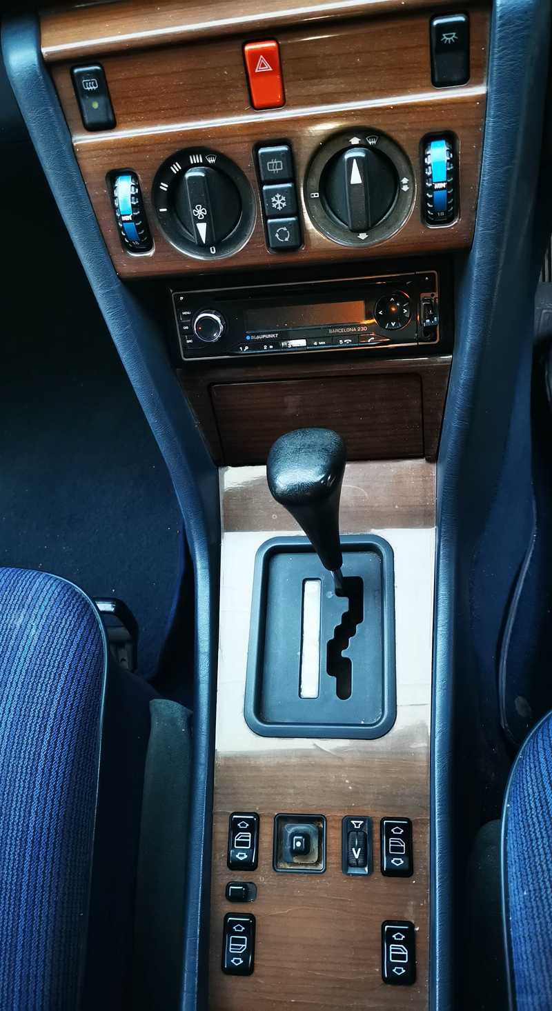 1988 Mercedes-Benz E-Class 3,0L 1988 Cyprus