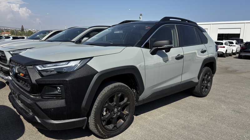 Toyota RAV4 2,5L 2025