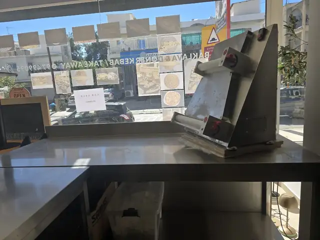 Stainless steel work bench, Επαρχία Πάφου — Χρυσοχού