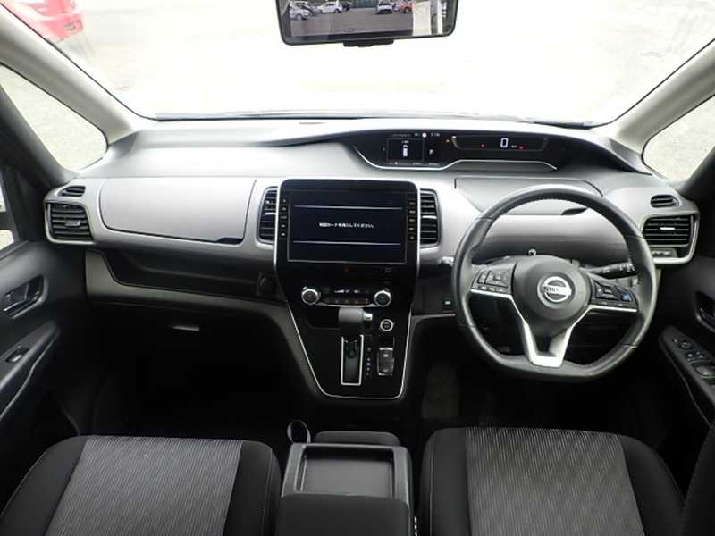 2022 Nissan Serena 2,0L 2022 Cyprus