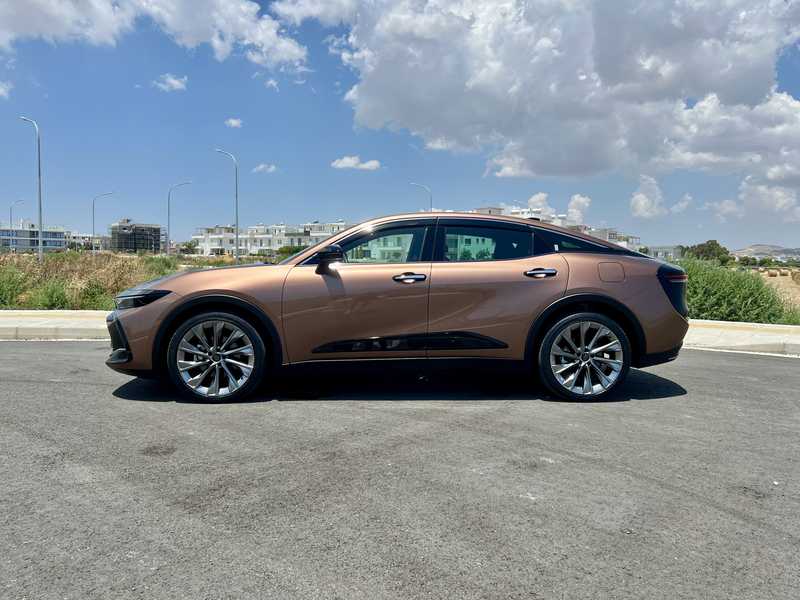 2023 Toyota Crown 2,5L 2023 Cyprus