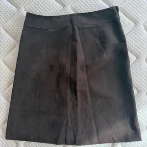 H&m skirt, Επαρχία Πάφου — Πέγεια