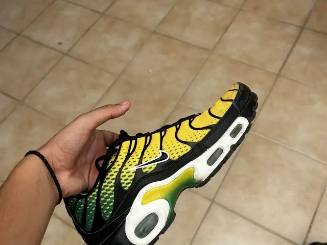 Nike tn, Επαρχία Λευκωσίας — Έγκωμη - Μακεδονίτισσα