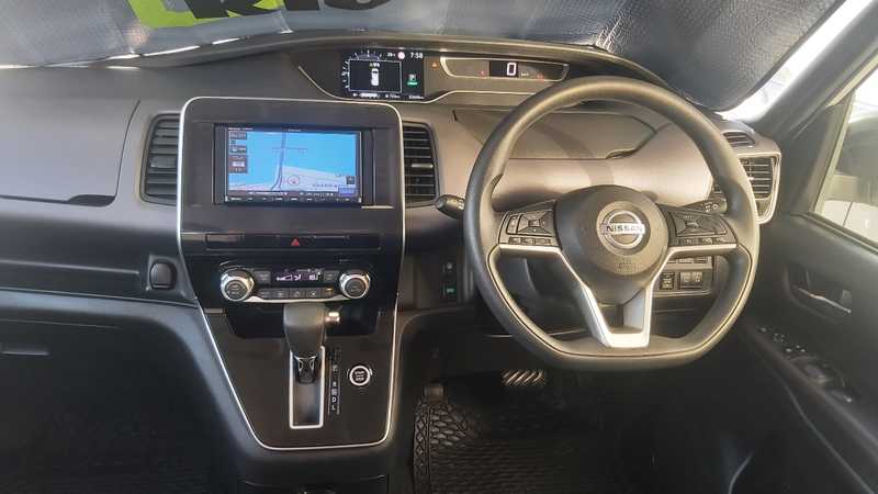 2021 Nissan Serena 2,0L 2021 Cyprus