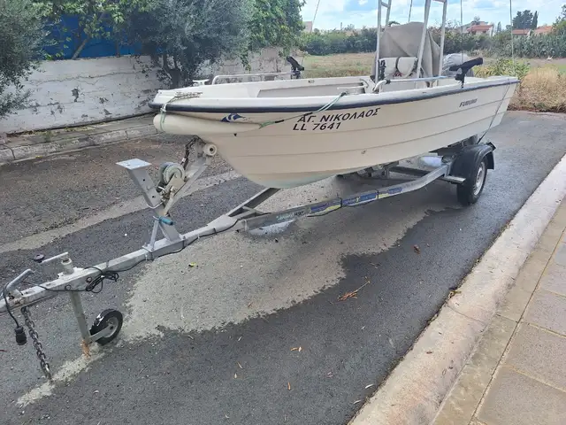 4,50 metra me yamaha 30hp kenouria, Επαρχία Πάφου — Χλώρακας