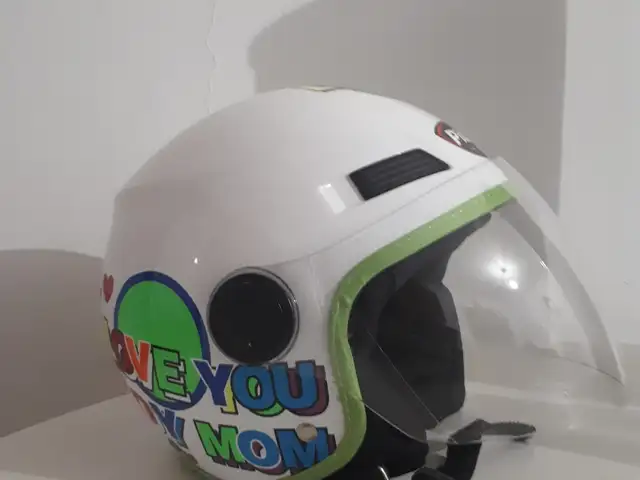 Motorbike helmet, Επαρχία Λευκωσίας — Στρόβολος - Σταυρός