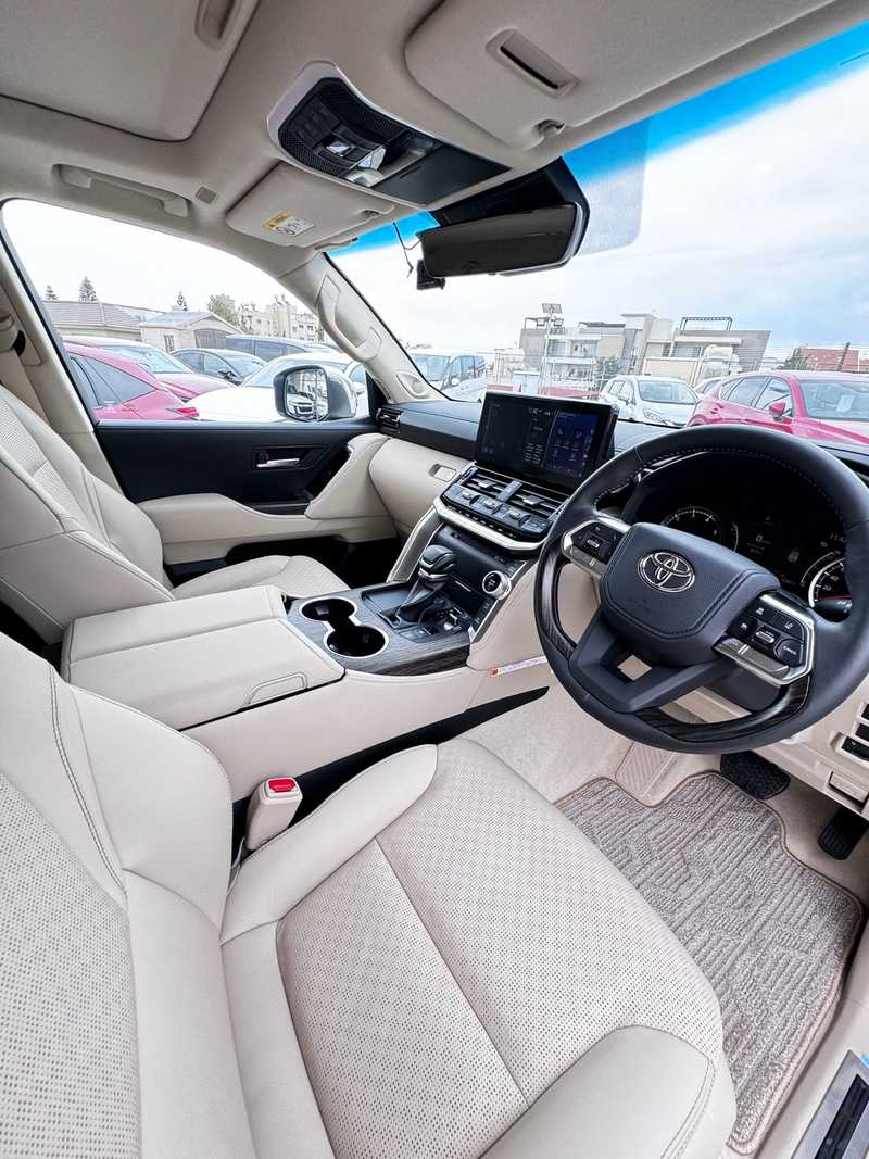 2024 Toyota Land Cruiser 300 3,3L 2024 Cyprus