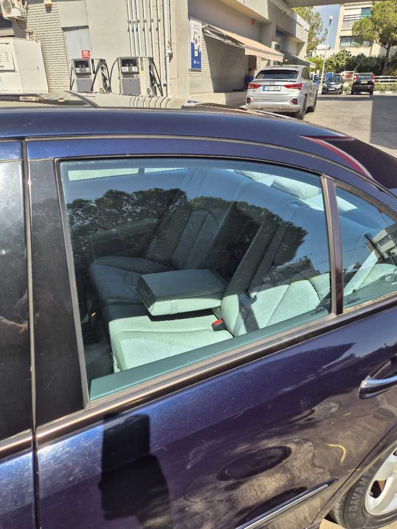 2003 Mercedes-Benz E-Class 2,0L 2003 Cyprus
