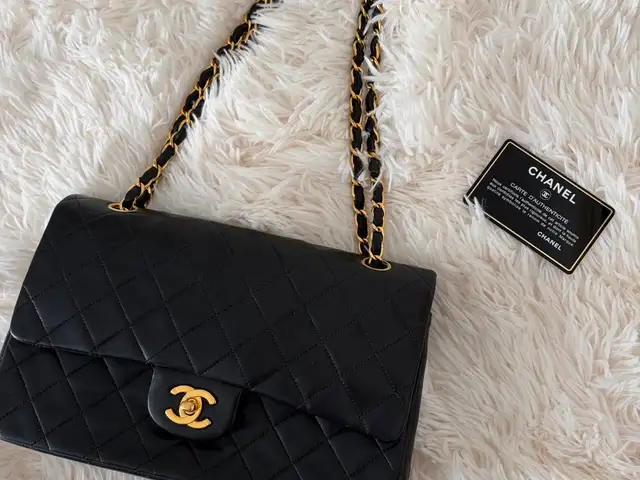 Chanel bag medium classic flap vintage with gold hardware, Paphos — Paphos - Agios Theodoros