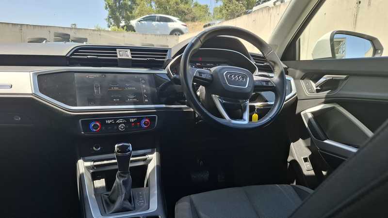 2022 Audi Q3 1,5L 2022 Cyprus