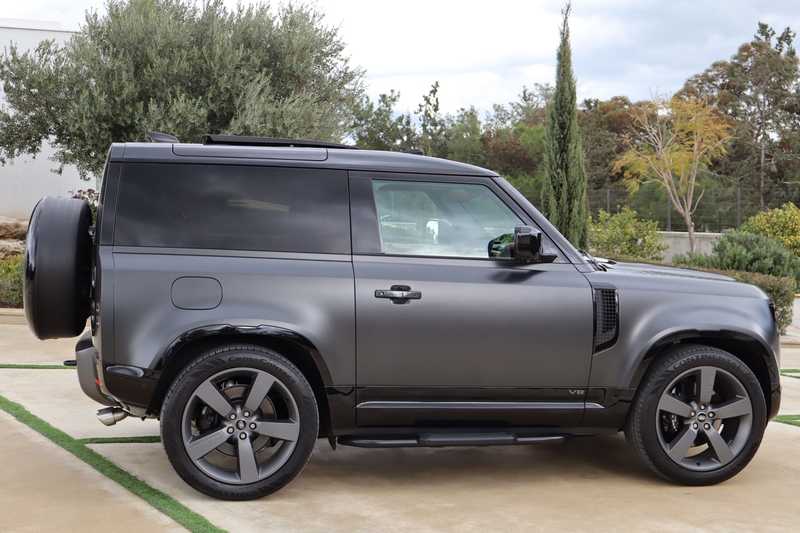 2024 Land Rover Defender 5,0L 2024 Cyprus