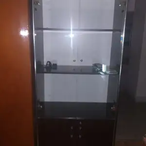 Bookcase/Display Unit. Height 194 cms Width 82 Depth 32 cm. 3 shelves + cupboard, Επαρχία Λεμεσού — Λεμεσός - Άγιος Νεκτάριος