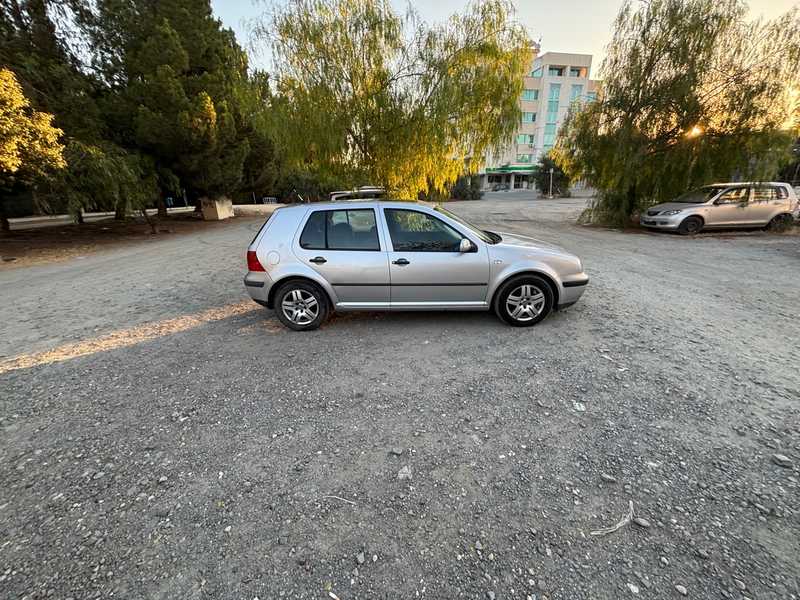 2001 Volkswagen Golf 5,7L 2001 Cyprus