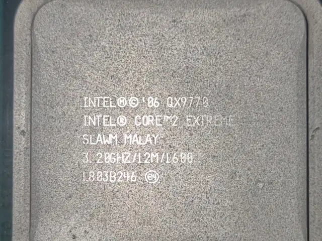 Intel xeon 04 & intel core 2 extreme qx9770, Nicosia — Geri