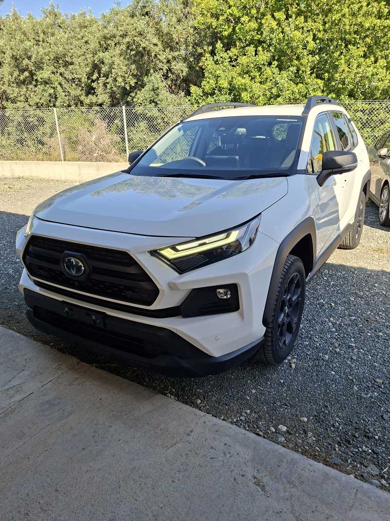 Toyota RAV4 2,5L 2024