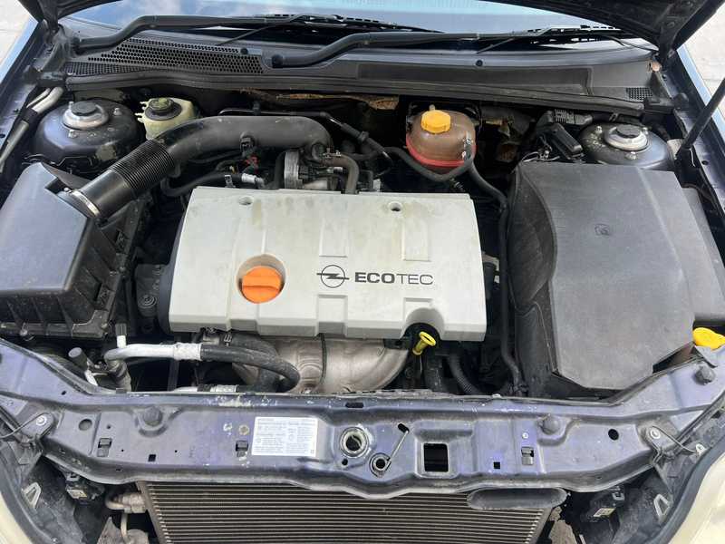2005 Opel, Vauxhall Vectra 1,6L 2005 Cyprus