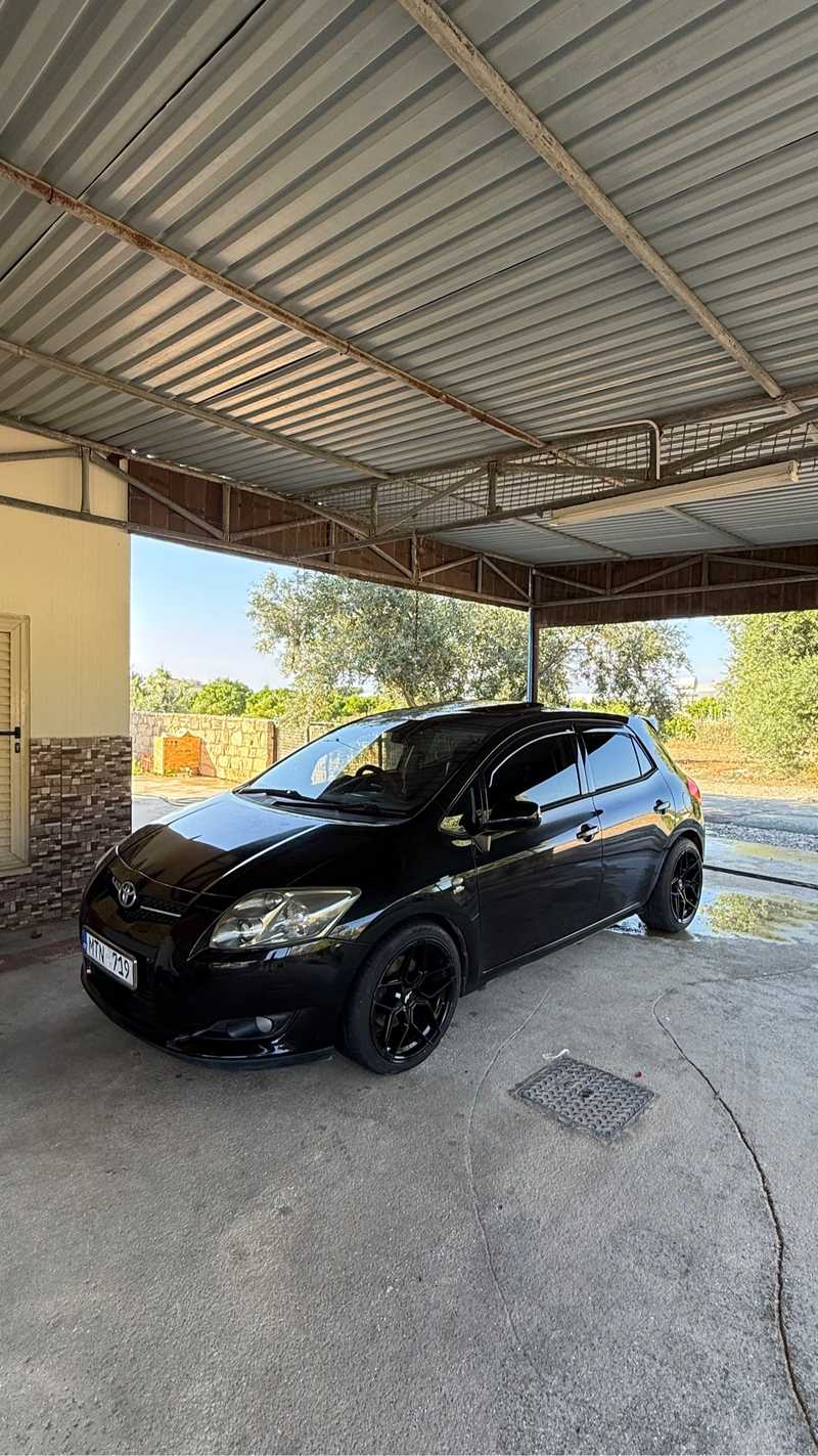 Toyota Auris 2,2L 2007