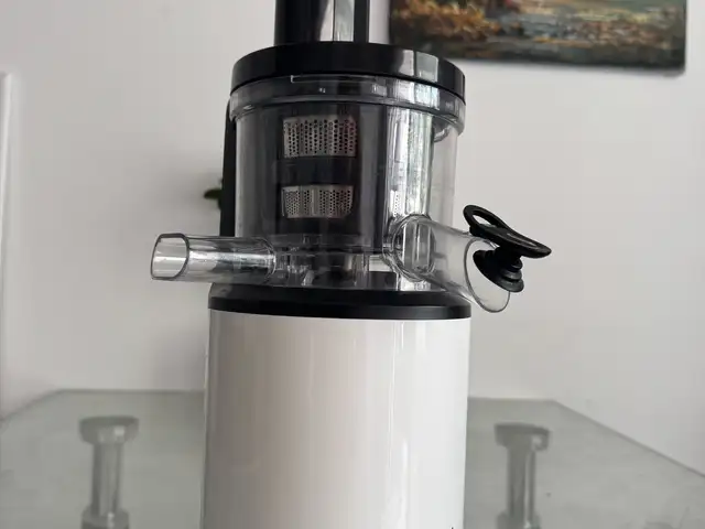 Bosch vitaextract slow juicer mesm500w, Limassol — Germasogeia