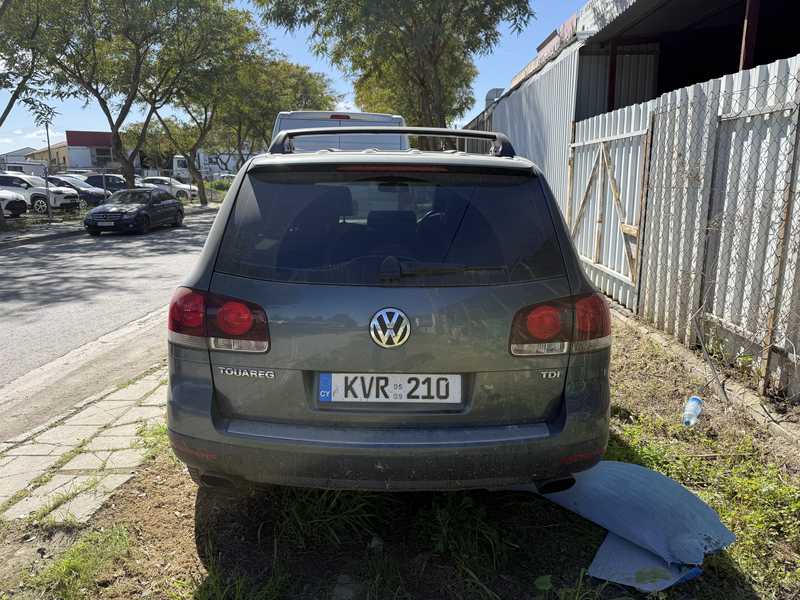 2009 Volkswagen Touareg 2,5L 2009 Cyprus