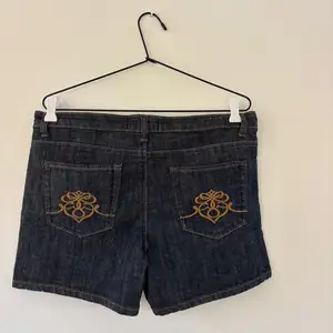 Vintage denim shorts, Επαρχία Λάρνακας — Αραδίππου - Άγιος Φανούριος