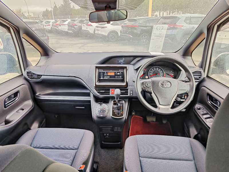 2020 Toyota Noah 2,0L 2020 Cyprus
