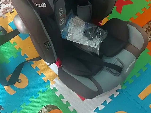 Car seat, Nicosia — Agios Dometios - Agios Georgios
