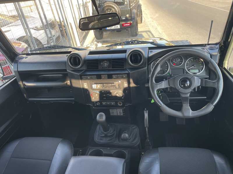 2014 Land Rover Defender 2,2L 2014 Cyprus
