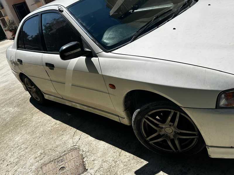 Mitsubishi Lancer 1,5L 1996