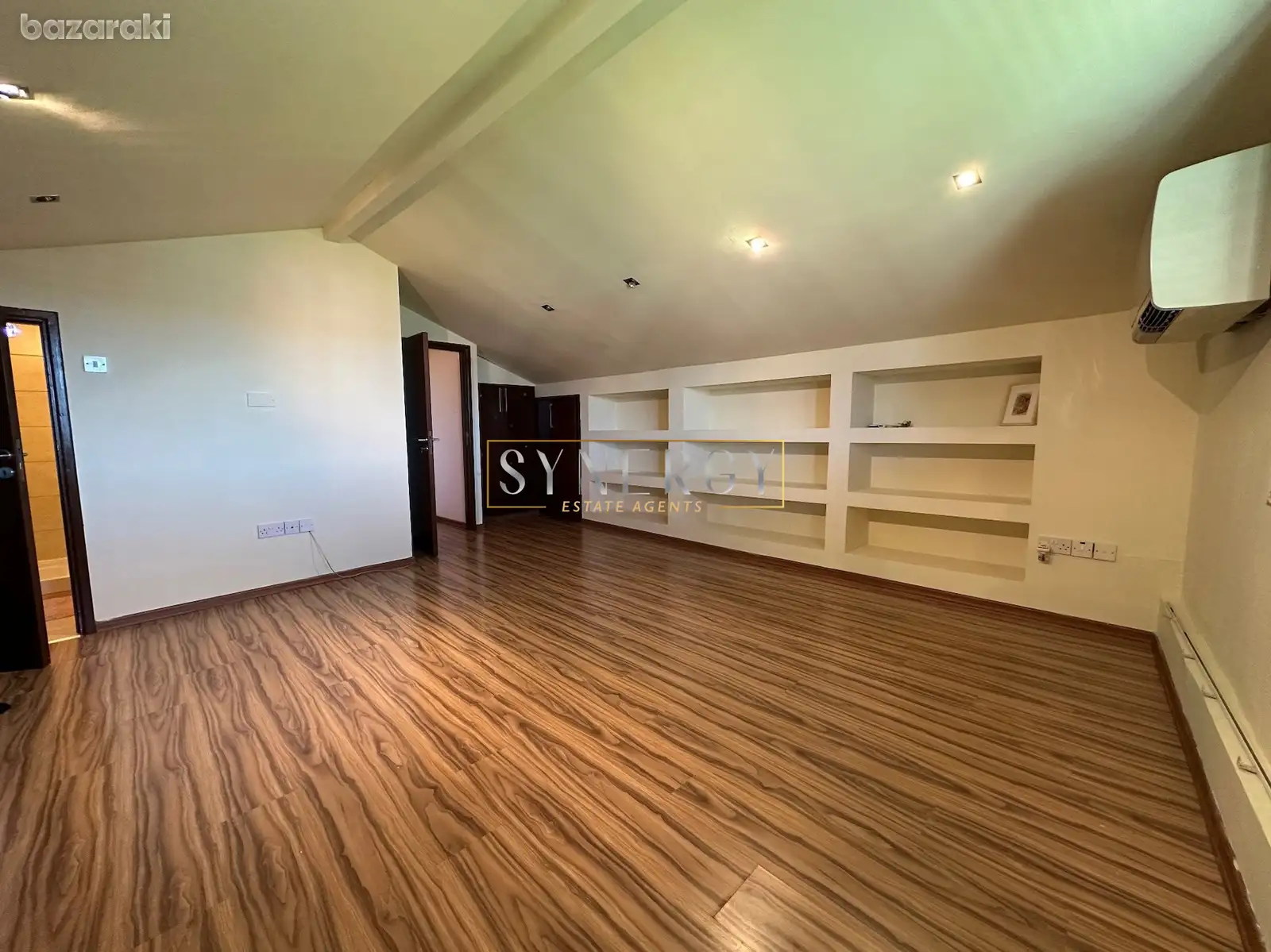 House, 4 bedrooms — 8