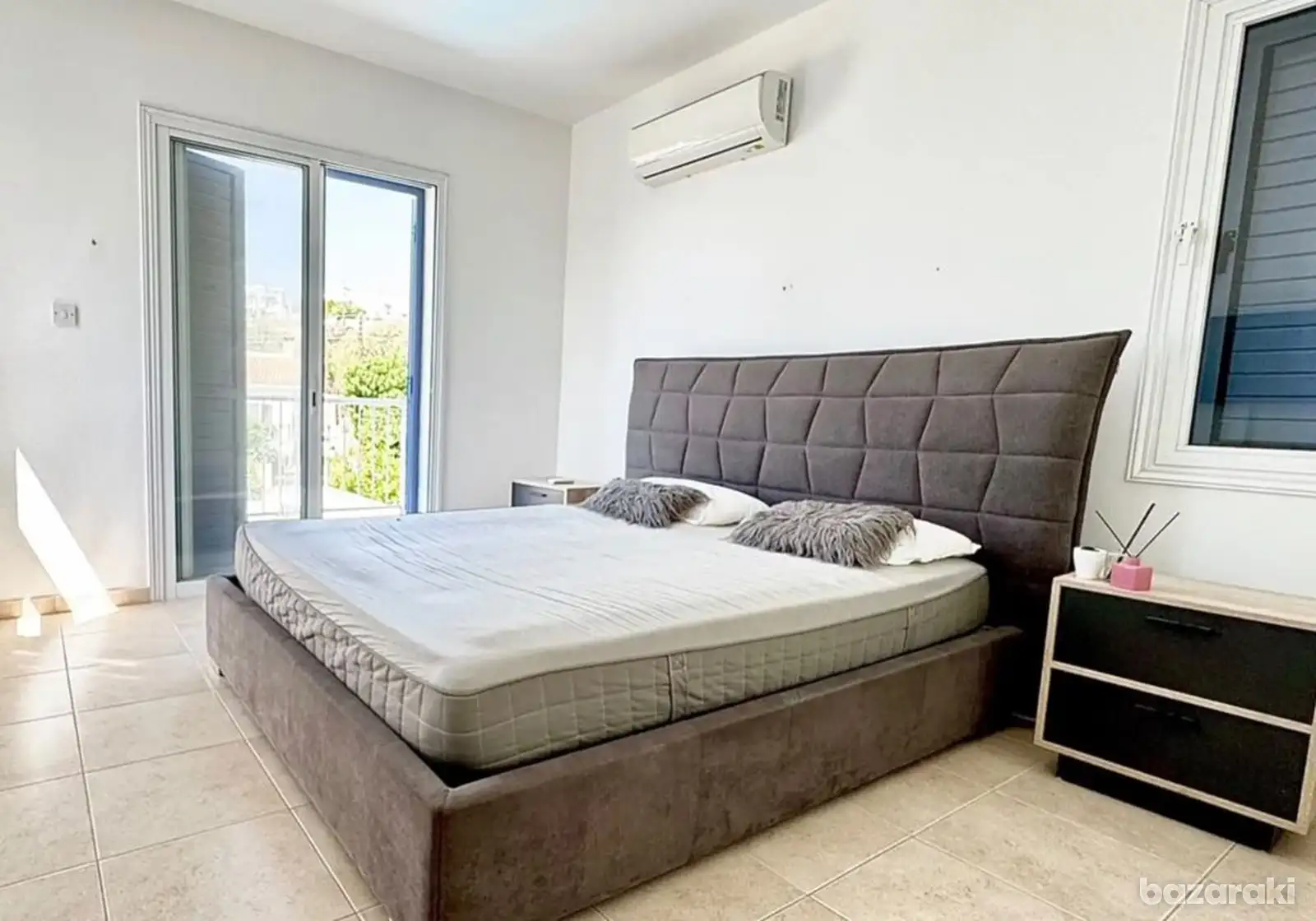 House, 3 bedrooms — 3