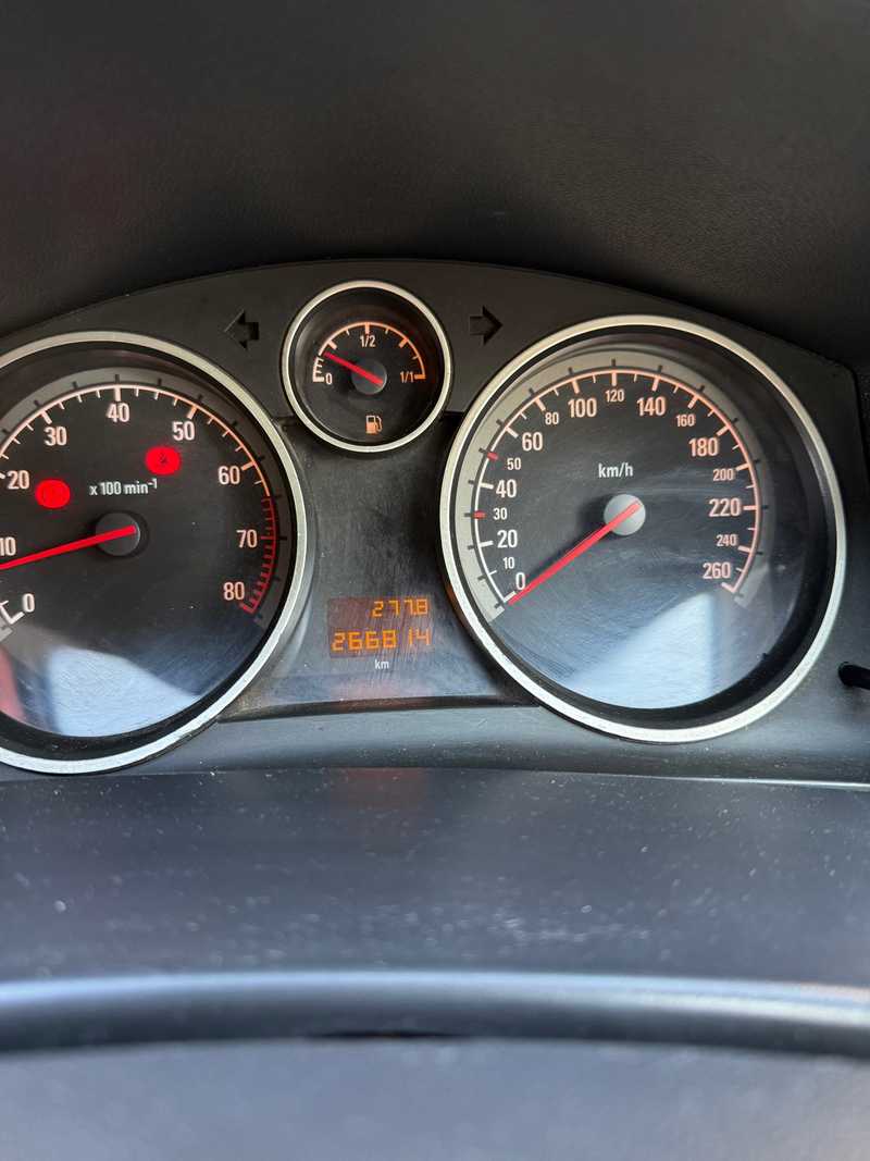2008 Opel, Vauxhall Astra 1,4L 2008 Cyprus