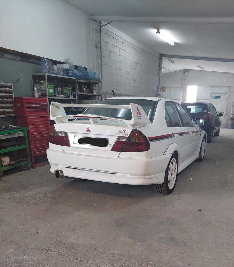 1999 Mitsubishi Lancer Evolution 2,0L 1999 Cyprus