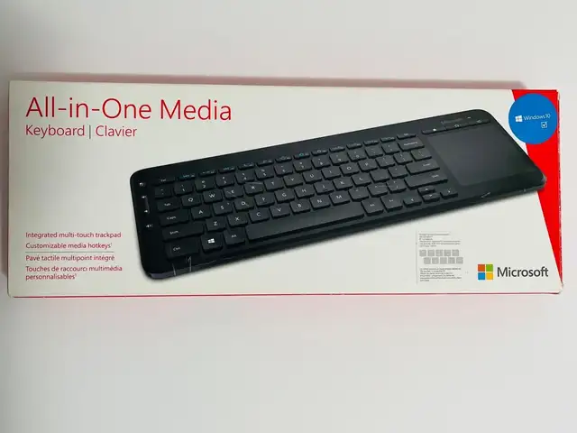 Microsoft all-in-one wireless media keyboard w/ track pad, Paphos — Paphos - Agios Theodoros