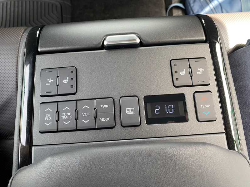 2022 Toyota Crown 2,4L 2022 Cyprus
