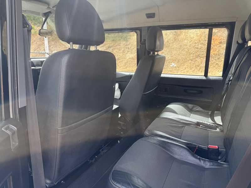 2012 Land Rover Defender 2,2L 2012 Cyprus