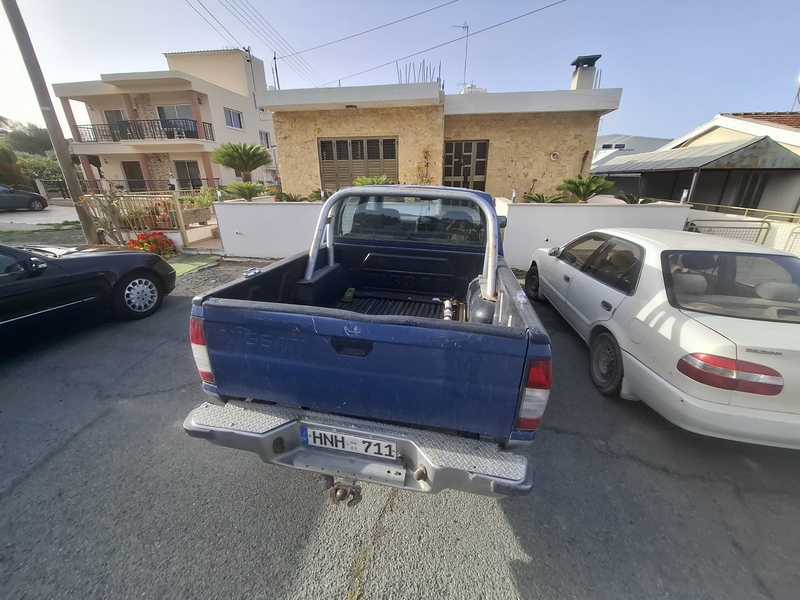 2001 Nissan Navara 2,5L 2001 Cyprus