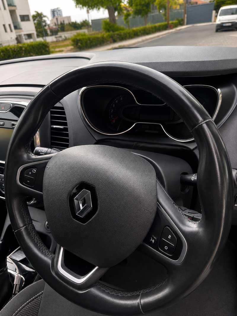 2017 Renault Captur 1,2L 2017 Cyprus