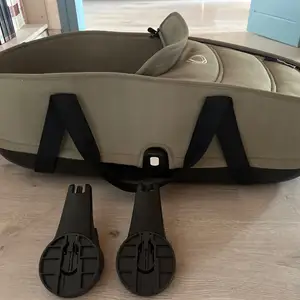 Bugaboo bee3 carry cot, Επαρχία Λεμεσού — Άγιος Αθανάσιος
