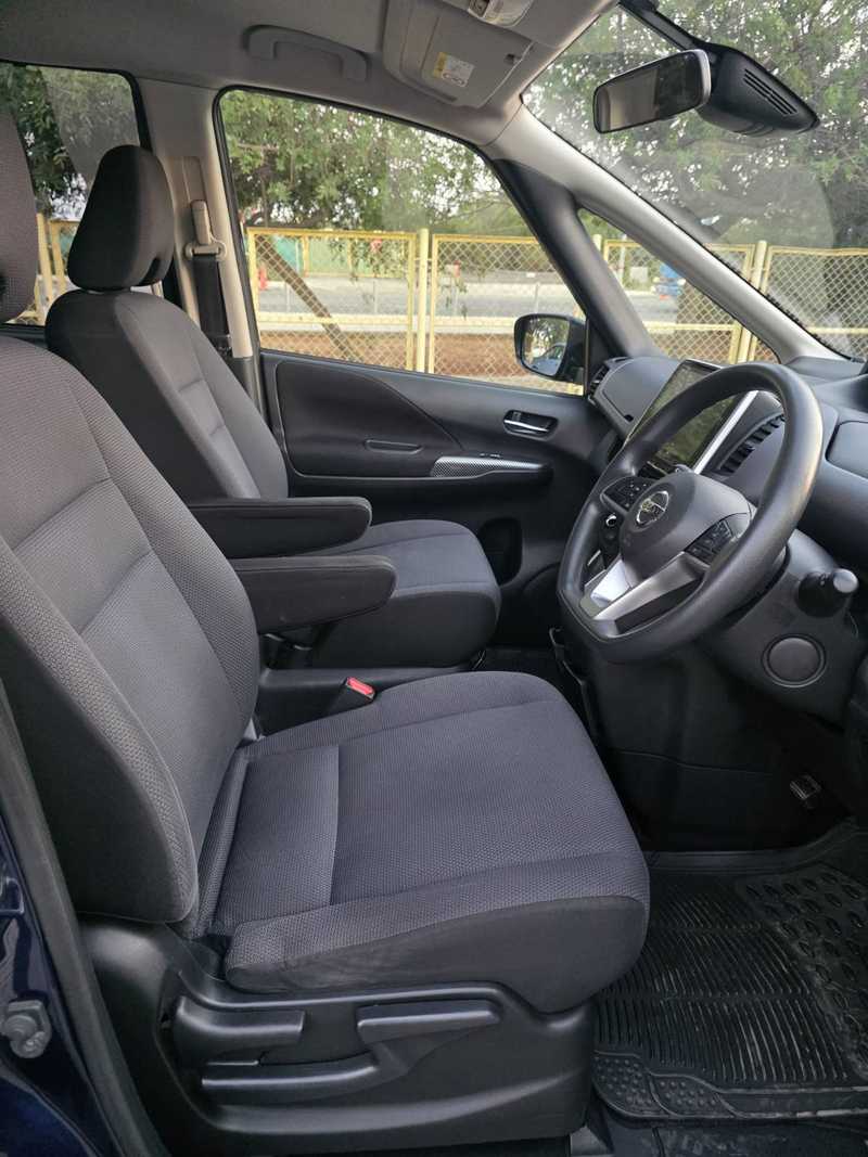 2018 Nissan Serena 2,0L 2018 Cyprus