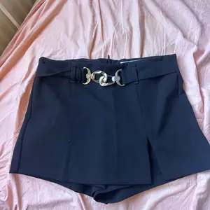 Black skort, Επαρχία Λεμεσού — Λεμεσός - Κάψαλος