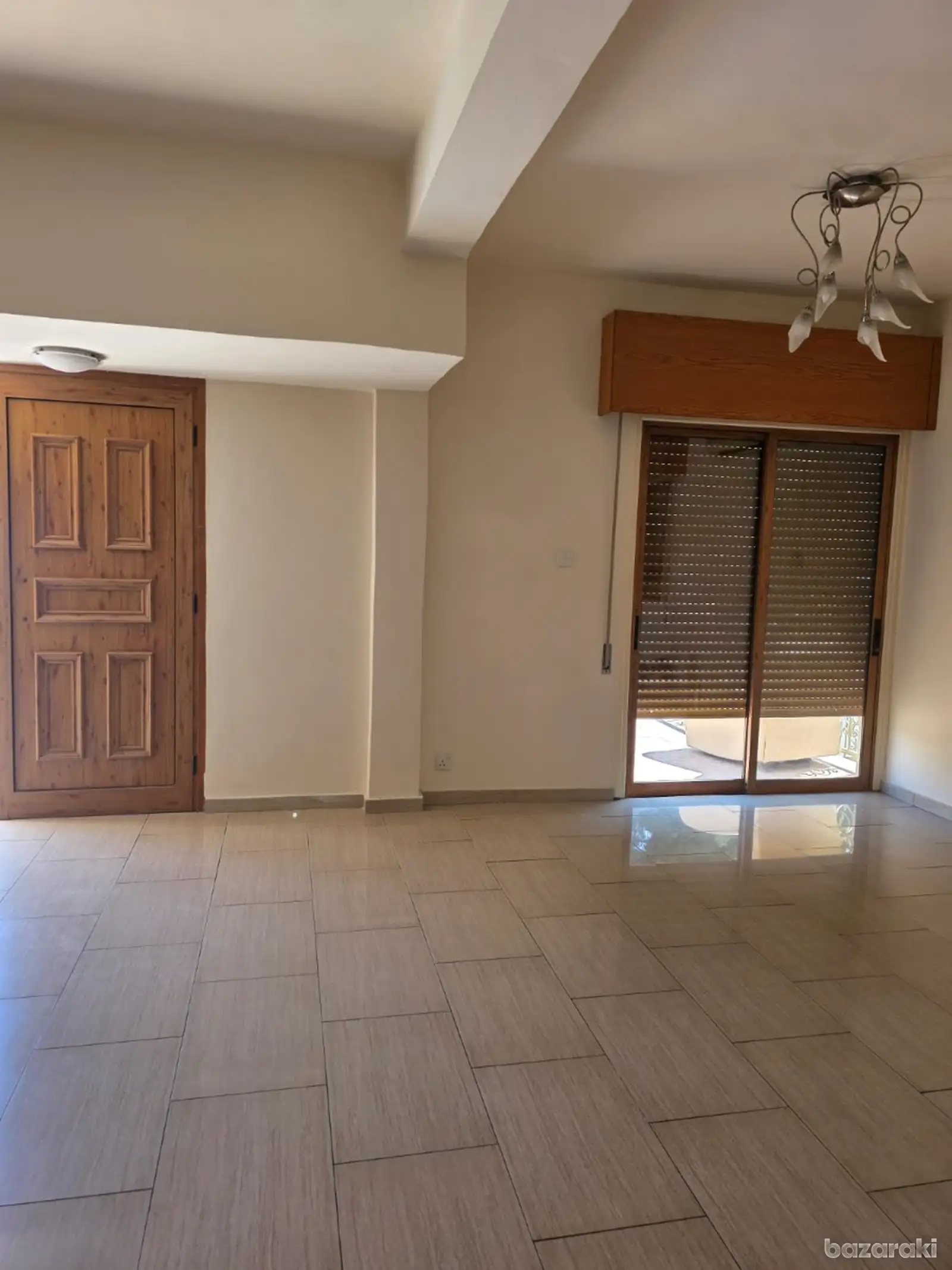 House, 3 bedrooms — 6