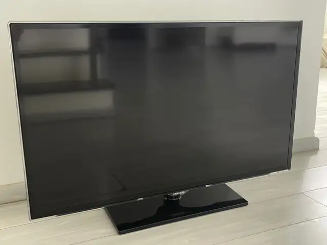 Samsung ue40es5500 40-inch tv, Επαρχία Πάφου — Πέγεια