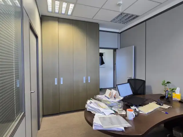 4th floor office for rent, Επαρχία Λεμεσού — Λεμεσός - Αγία Ζώνη - 10