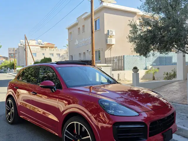 Porsche Cayenne GTS