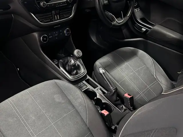 Ford Fiesta Van 1,5L 2018, Paphos — Geroskipou - 12