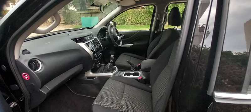 2021 Nissan Navara 2,3L 2021 Cyprus