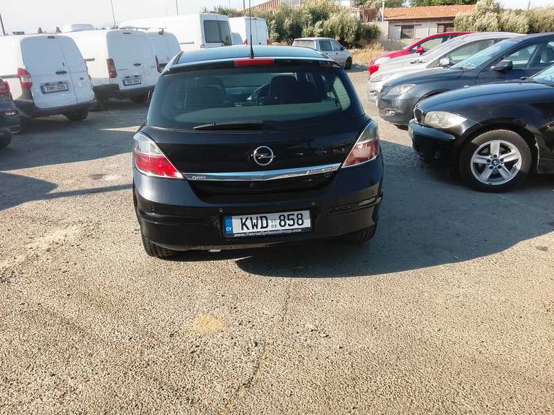 2009 Opel, Vauxhall Astra 1,6L 2009 Cyprus