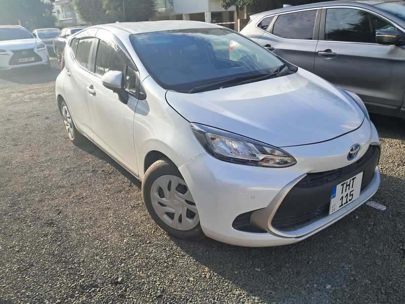 Toyota Aqua 1,5L 2023