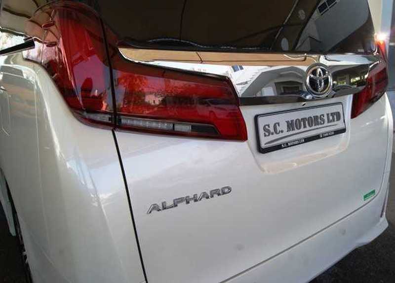 2019 Toyota Alphard 2,5L 2019 Cyprus