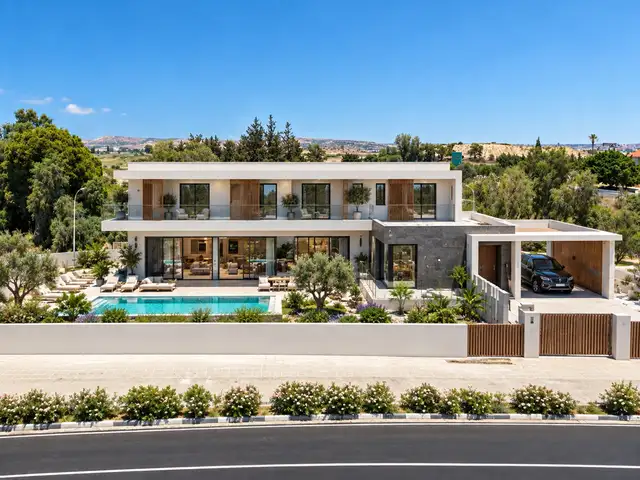 5-bedroom detached house for sale, Larnaca — Oroklini Tourist Area